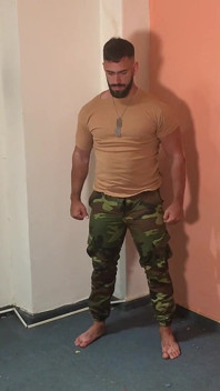 Maximo Soldier Is Training