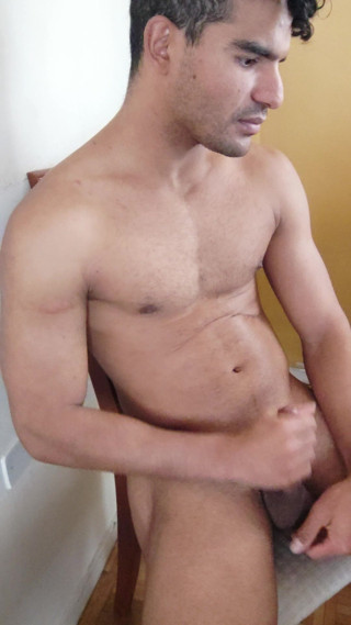 trebol_Jess: Gay Latino home alone handjob