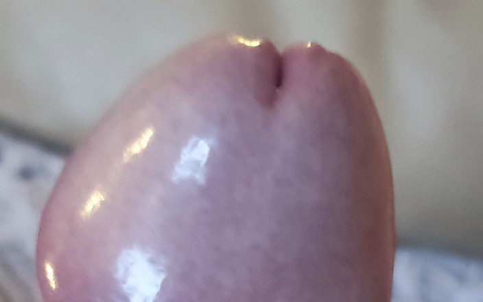 Pellefnatt: Berbaring di sofa dan ngocok kontolku sampai aku orgasme sampai...