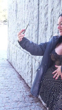 Aura je Bláznivá na lekci sexu mladému a nadrženém chlápek!