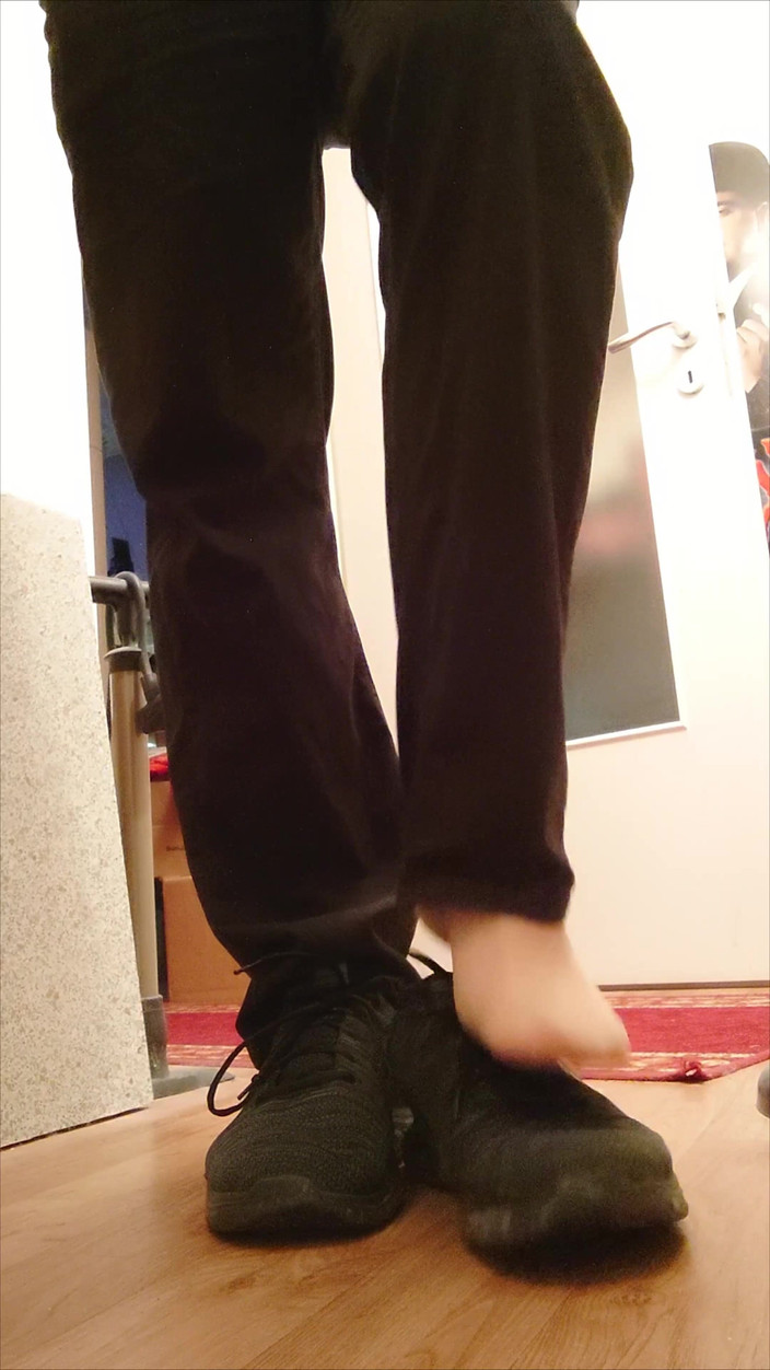 Carmen_Nylonjunge: Proaspăt De La Cumpărături Dimineața