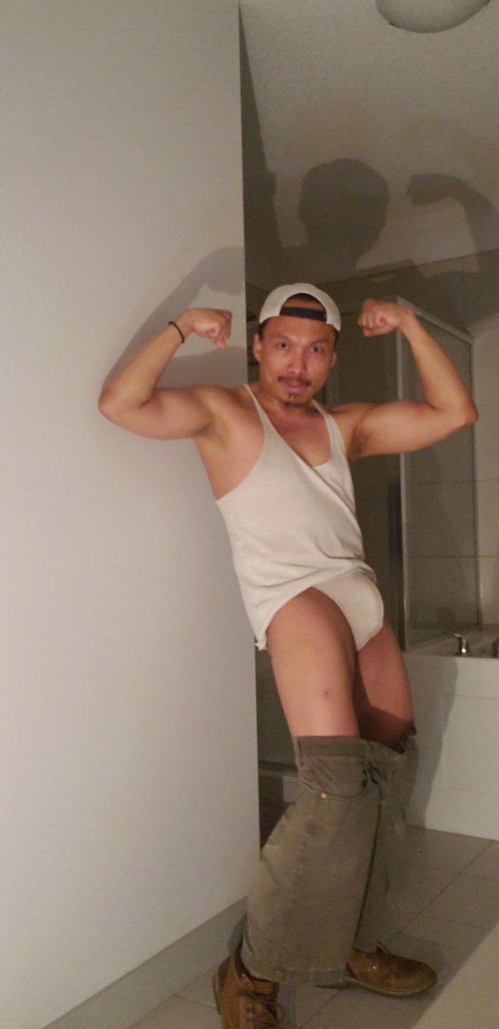 Bastian Kross: Śledź mój pokaz prysznicowy!