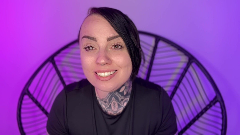 Miss Valentina: Zívání fetiš před spaním