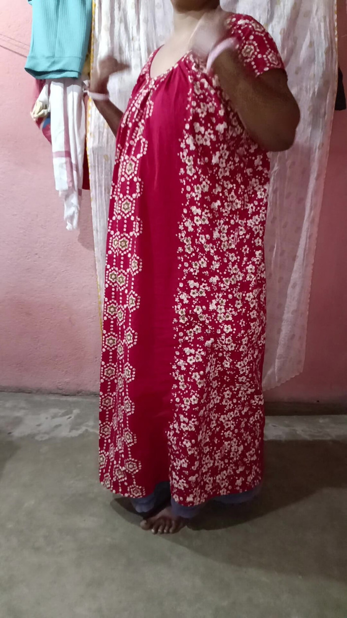 Pakhi0705: Żółty Sari Upuszczanie Solo Sfw