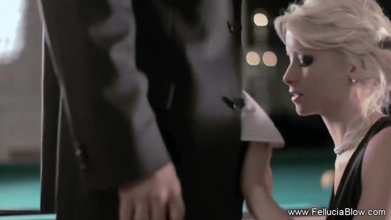 Fellucia Blow: Blowjob in the pool hall