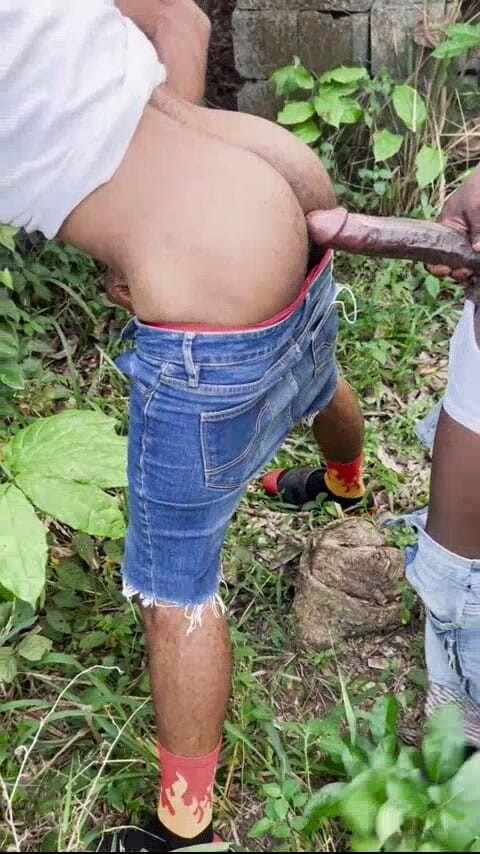 Chief_daddyy: Happiness Is Shared, Watch How a 38yrs Guy Received 15inches Cock on...