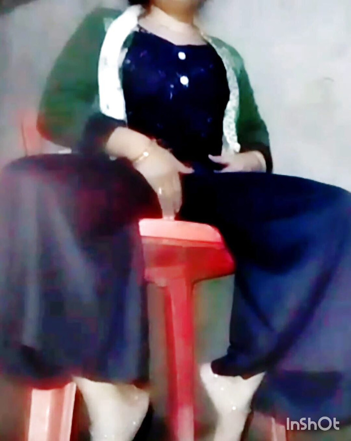 TricolorMusic3: パート2 私の彼女は彼女のマンコをたくさんこすりつけてチンポをとても必要としています