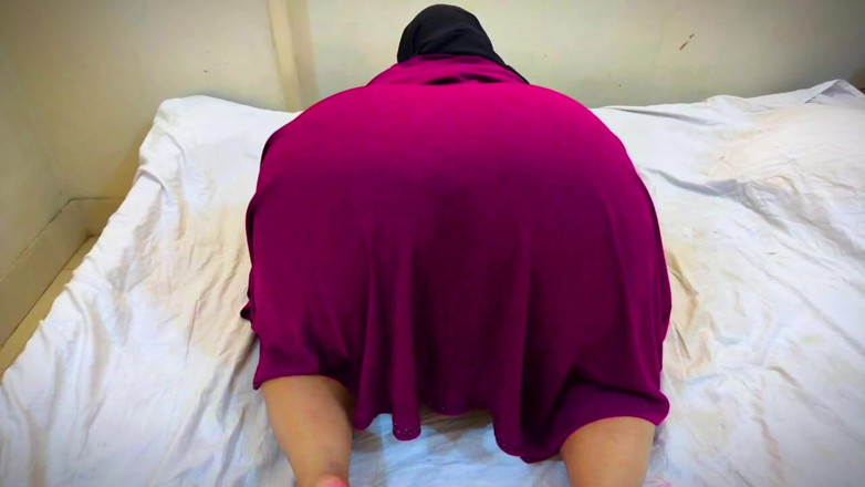 Your Boy's Cum: Muslim Moti Gand Vali Ladki Bistar Par Chudai Apna Pati...