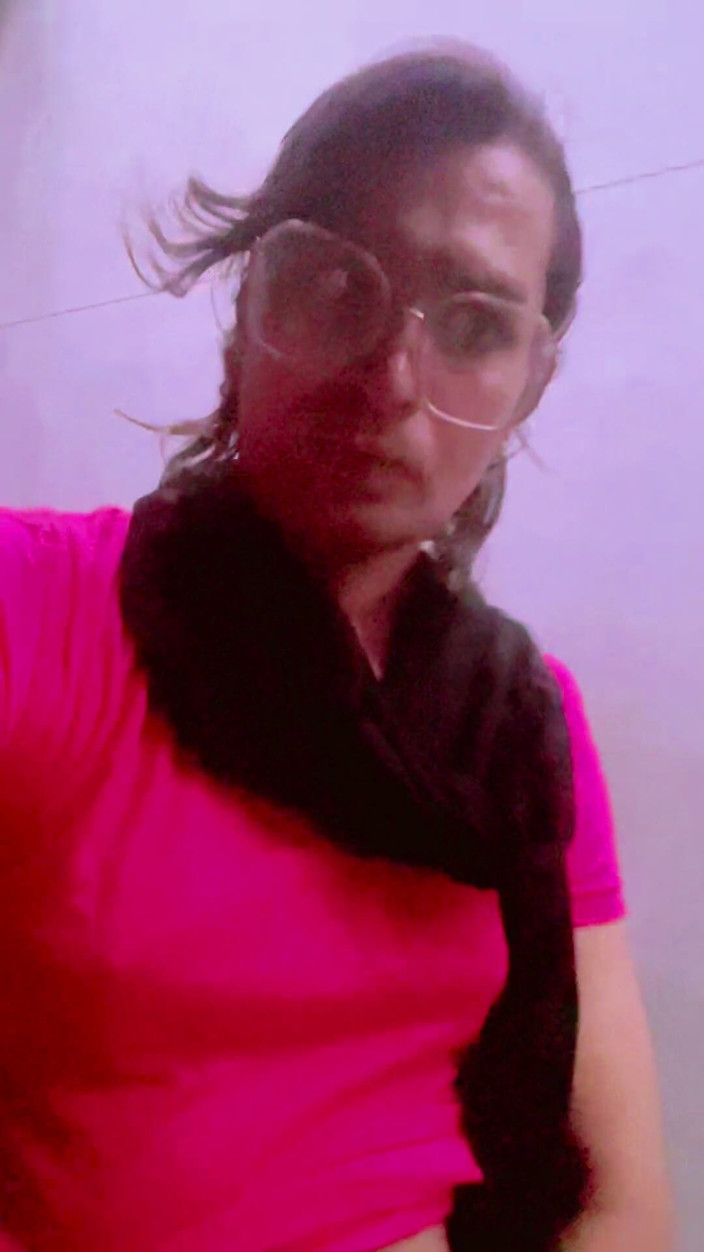 Apple00001: What Sissy Do When She Is Alone