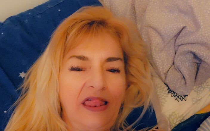 Cougarlishis: Cougarlishis, MILF, belle-mère nauteuse excitée