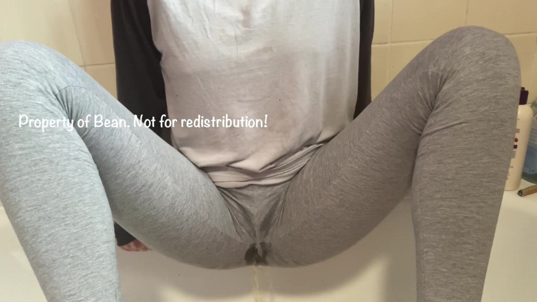 Alice Bean: Compilation di bagnate in leggings