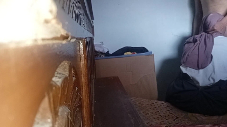 Famly sex: Mi primo estaba sentado en la habitación de mi cuñada.