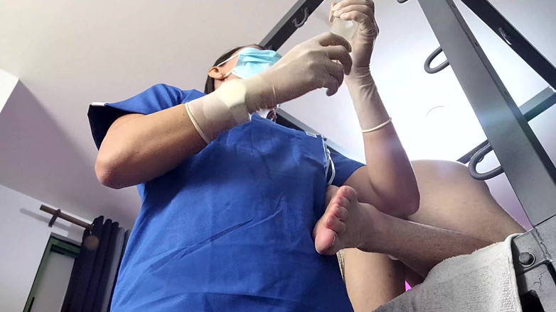 DominaFireOfficial: Lékařský klystýr a anální hra