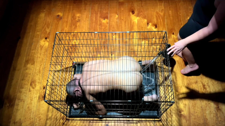 Mistress April: Dominatrix mistress April - Slave in the bottle