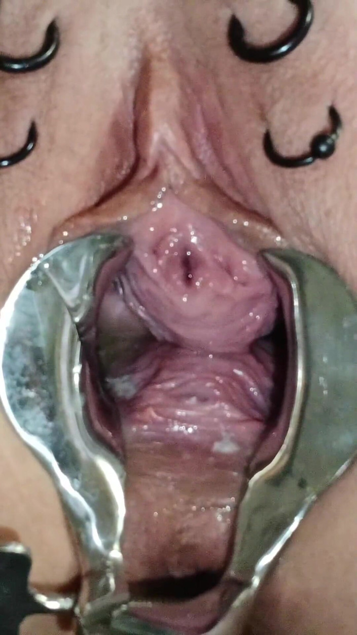 SklavinS_pervert: Sklavins Training From the Peehole for Her Master!