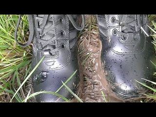 Kikka Jennie: Muddy boots