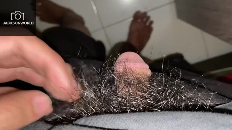 Jackson World: हॉट एकल सत्र मुझे अपनी कोठरी के सामने हस्तमैथुन करते हुए तब तक देखता हूं जब तक मैं अब पीछे नहीं पकड़ नहीं सकता