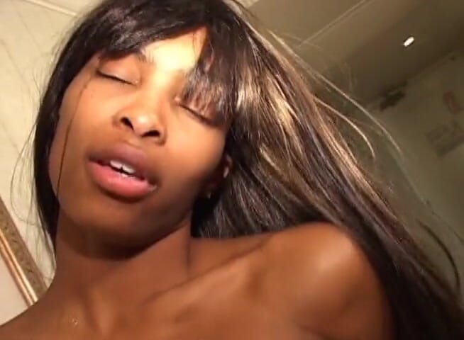 Dark Extreme: Beautiful ebony babe gets her wet twat slammed