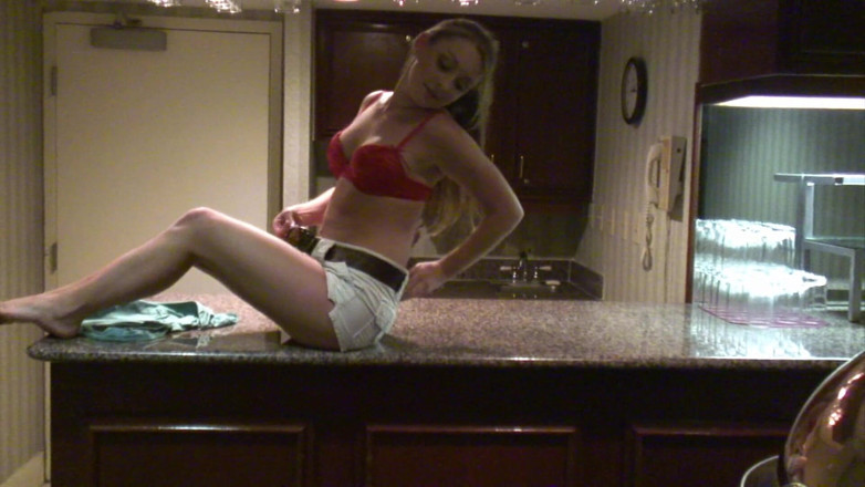 Pervy Studio: Bar strip tease