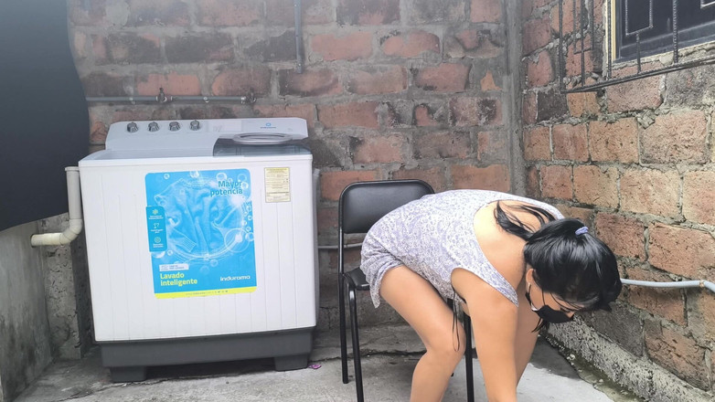 NEGRITA SEXY: Vollbusige und heimeine Chola spielt mit ihrer süßen vagina, beliebt