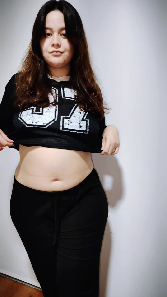 Nicole Passat: 第一人称视角：妮可给你自慰，给你口交，被干