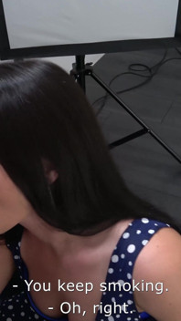 Dziewczyna ogląda BF lizanie kolejnej cipki