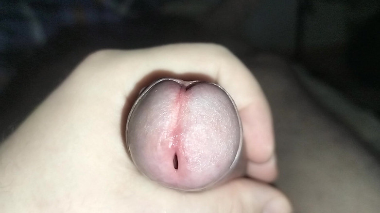 Uhri: Крупним планом мастурбація необрізаного члена і камшот