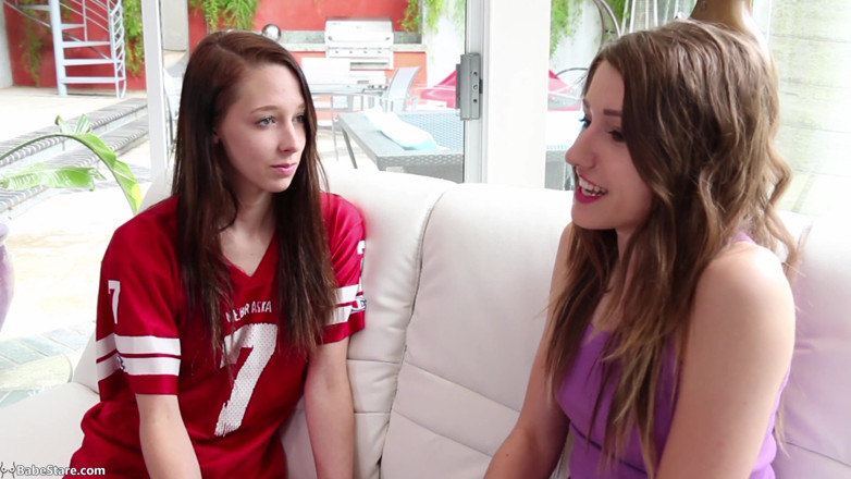 Babe Stare: Teens with fresh faces love eating pussy