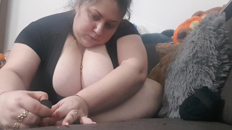 LoraBbw: ペディグニーのパンティストッキングと巨大なお尻のからかい
