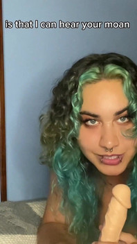 Ctanguarra ağzına boşalana kadar yarağını emiyor (31 talimatı)