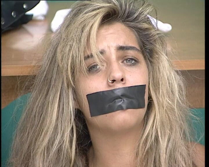 YOUR FIRST PORN: Kamu suka kalau aku takut?