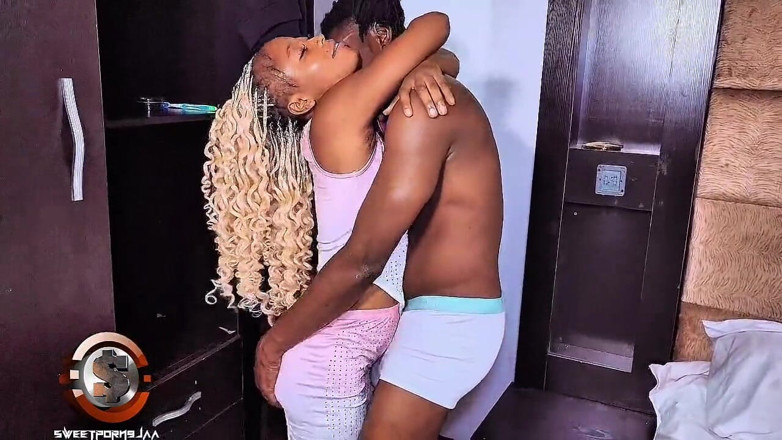 Tusweet9ja: Fuck Queen Pounded Hard in the Wardrobe