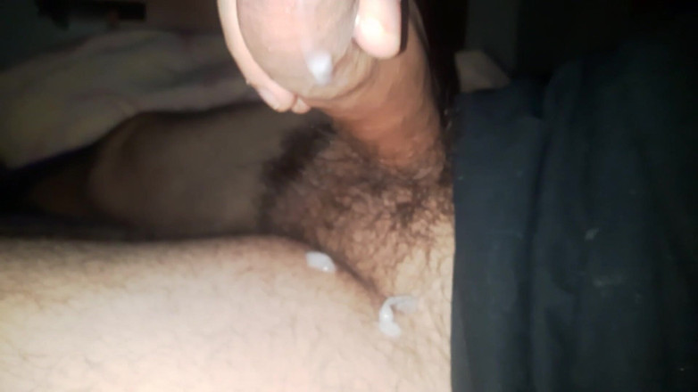 Lo Zborro: 멋진 자지에서 정액이 뚝뚝 떨어집니다.