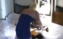 Radical pictures: Hete blonde hoer pijpt in de hotelkamer
