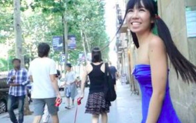 Littlesubgirl: Jalan-jalan sambil bugil di kota!