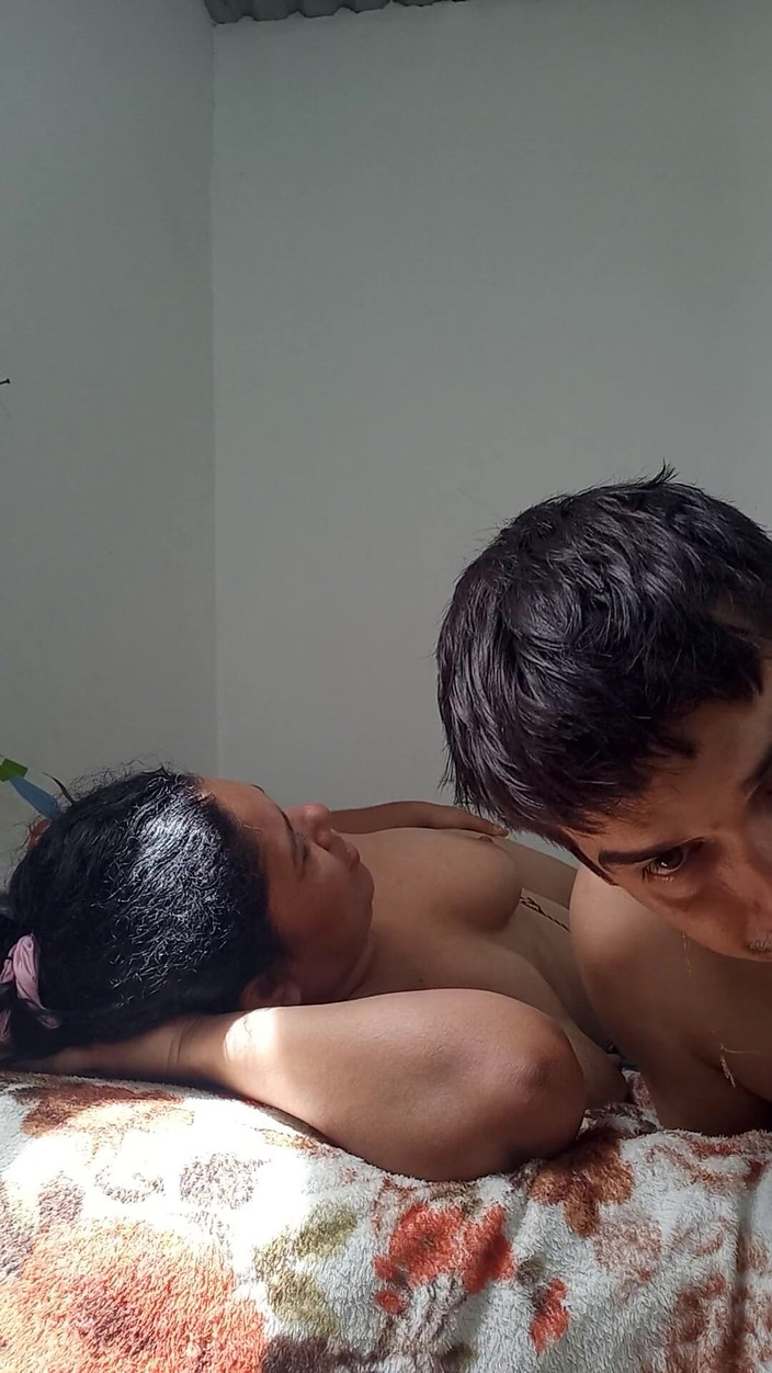 Valkyrieandluigy: Pacar cantik lagi asik sampai tenggorokan