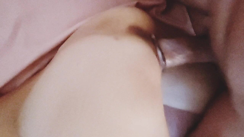 Wet Nymph: Těsná mokrá kundička ošukaná a orgasmus