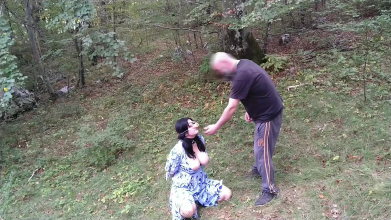 Toilet Mommy: Kan du tro denna hjärnlösa fitta en gång trodde att...