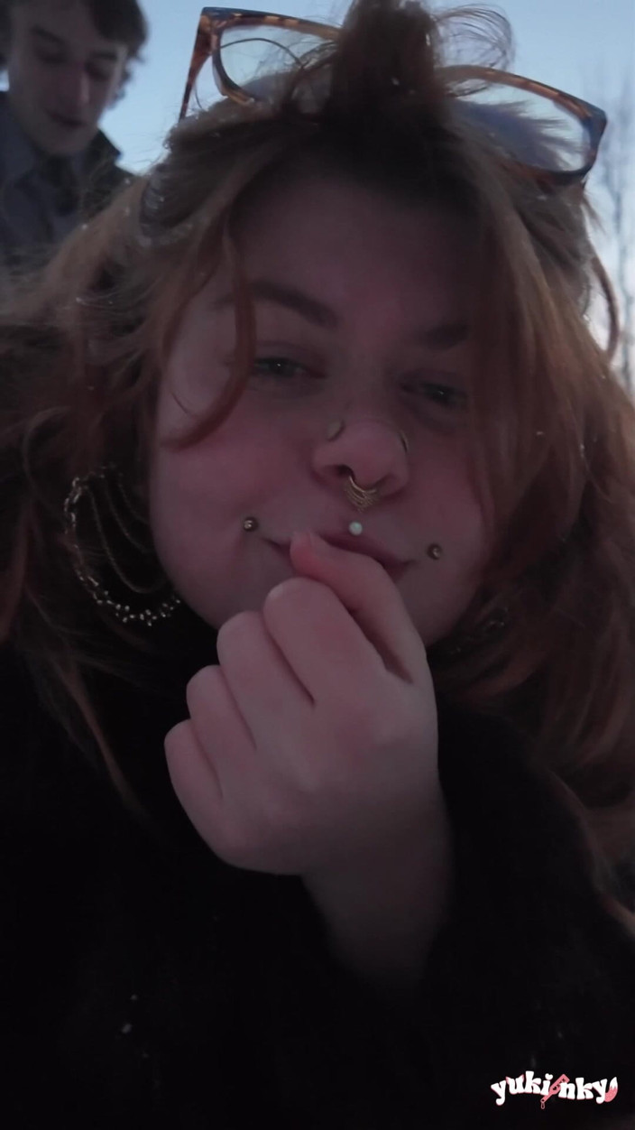 yukinky: Ik warm hem in de sneeuw