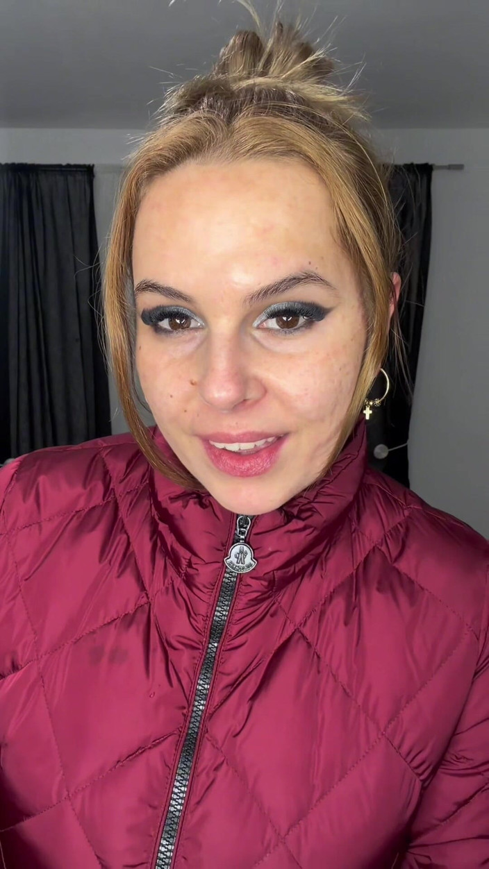 Sexy_Emeli: Puckered Lips