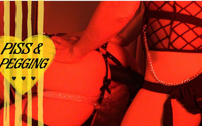 Fetish Explorers: Teman lelaki mandi emas sebelum sesi tambatannya