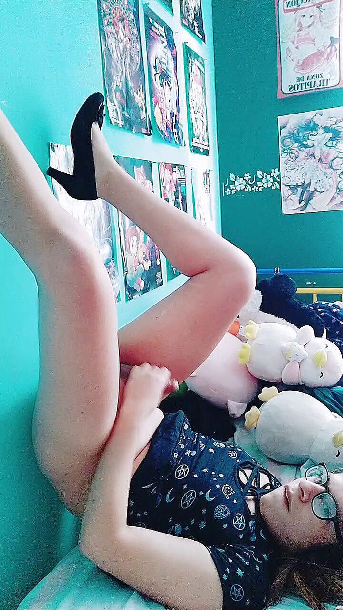 Crystal Phoenix: 내 자지를 빨아