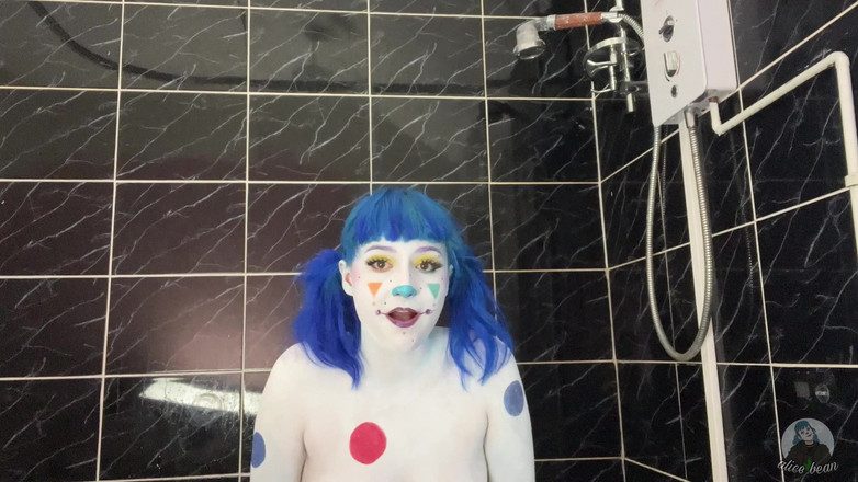 Alice Bean: Clown Extras