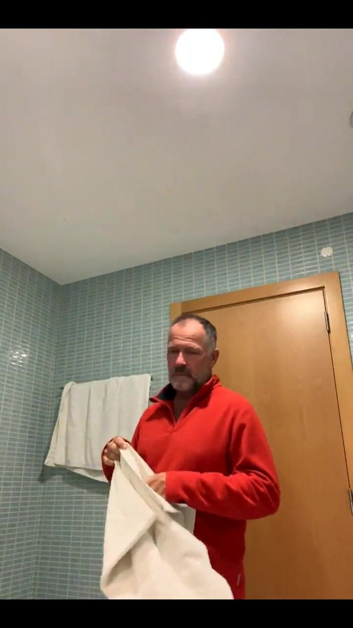 Daddybearvlc: Flux a început la 02/23/2024 11:04 Ora dușului