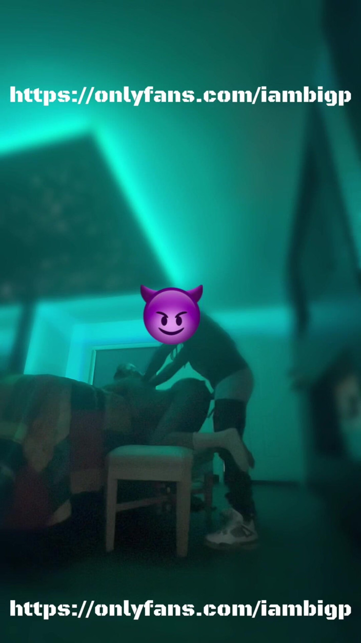 Big P Hef: Ela gosta de Twerk antes de ser fodida