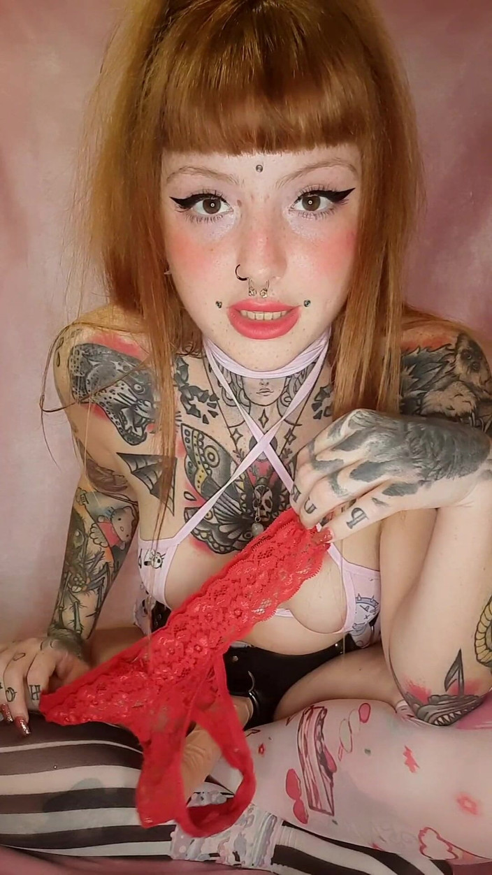 Yourfavecumslut: Tambatan banci termasuk joi dan menunggang dildo saya