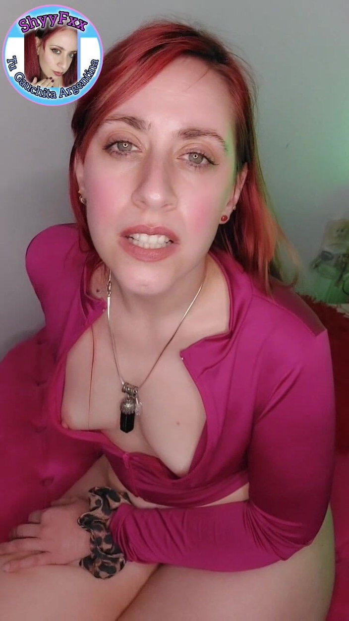 Tu Gauchita Argentina: 我向我的戴绿帽承认，我触碰我时想着他的高贵朋友！