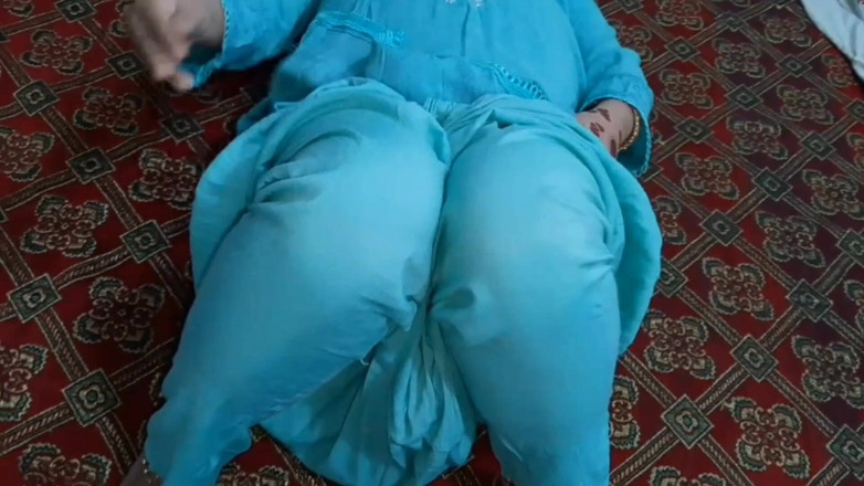 QueenbeautyQB: デジ・バビは私に彼女と二人きりでセックスする機会を与えてくれました