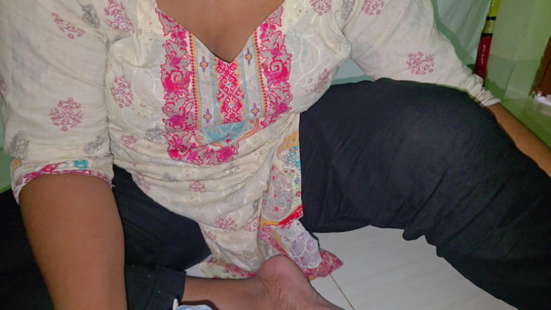 sweetpriya01: I Fucked the Beautiful Maid Alone in the Room and...