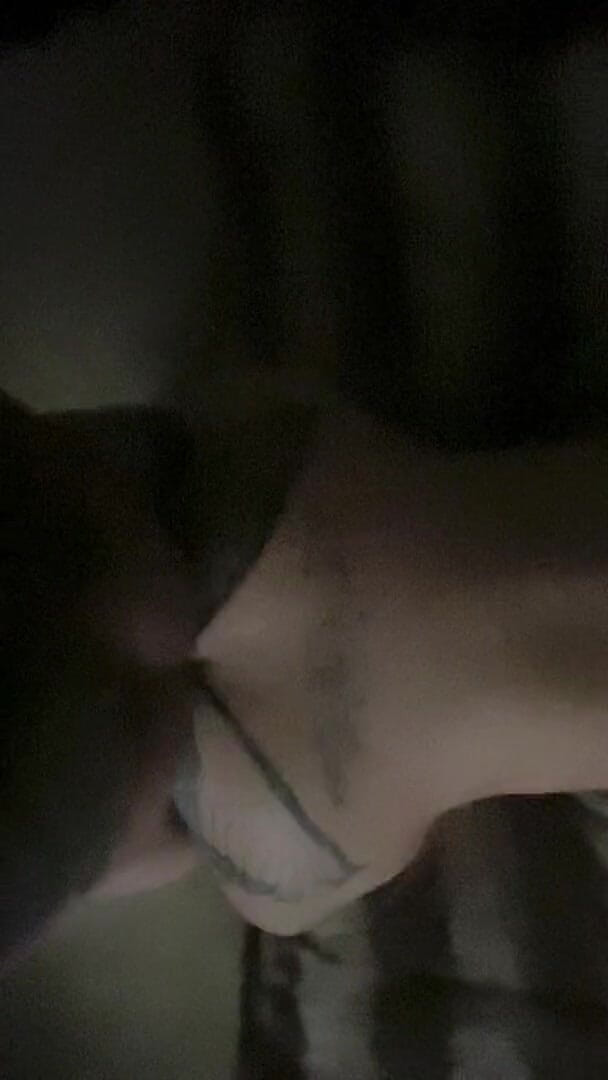 MzKiTTy91: Pawg amatorska żona na pieska waliła